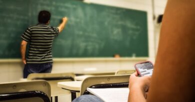 especializacao-gratuita-em-ensino-de-ciencias-naturais-e-matematica-abre-16-vagas