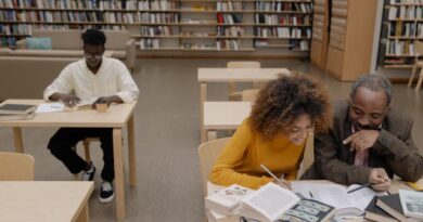 especializacao-gratuita-em-ensino-de-linguas-seleciona-alunos-para-2026