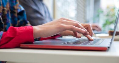 cursos-de-especializacao-gratuitos-online-ou-presencial-do-colegio-pedro-ii-abrem-vagas-para-2026