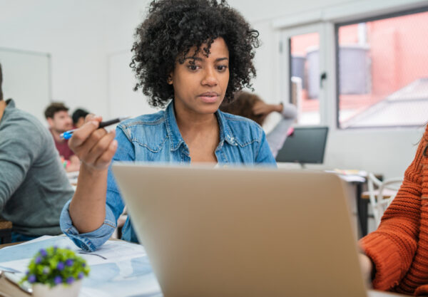 cursos-online-gratuitos-na-area-da-educacao-com-certificado-abrem-inscricoes