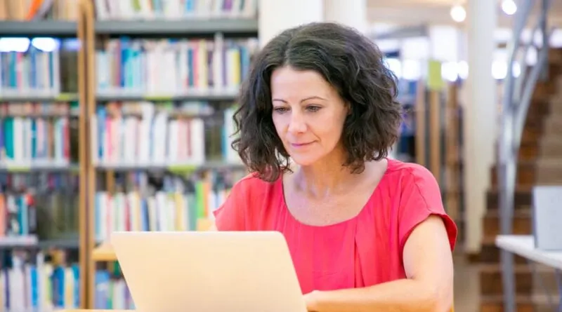 programa-gratuito-de-formacao-continuada-de-professores-abre-8050-vagas